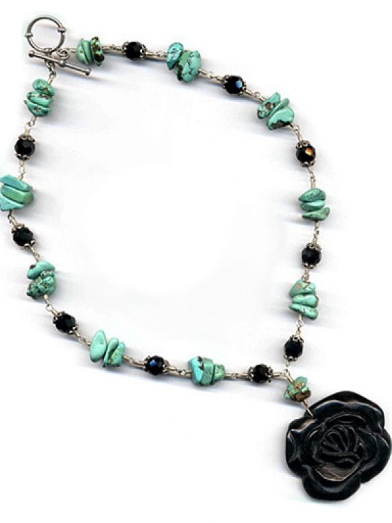 blackrosependantnecklace.jpg