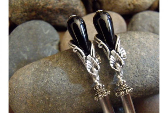 Noir Glow Hairsticks noirglow.jpg