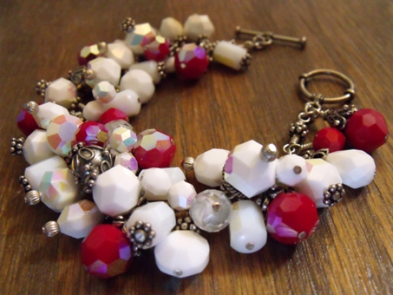 snowballsberriesclusterbracelet.jpg
