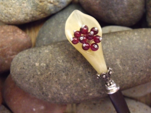 Honey Lily Garnet Hairstick